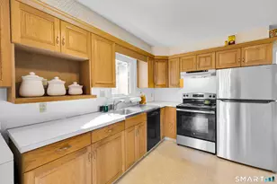 253 Elmwood Cir, Cheshire, CT 06410 - Photo 19