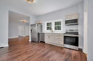 44 Summer St, Norwich, CT 06360 - Photo 3