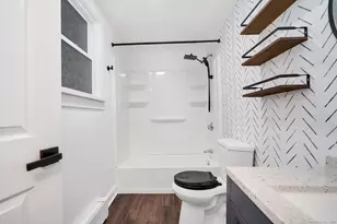 44 Summer St, Norwich, CT 06360 - Photo 13