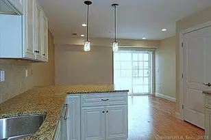 390 Boston Neck Rd, Suffield, CT 06078 - Photo 23