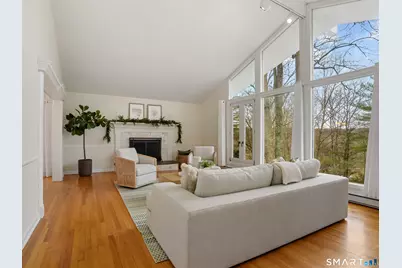 25 Riverbank Drive, Stamford, CT 06903 - Photo 5