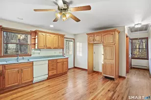 64 Portland Ave, Redding, CT 06896 - Photo 5