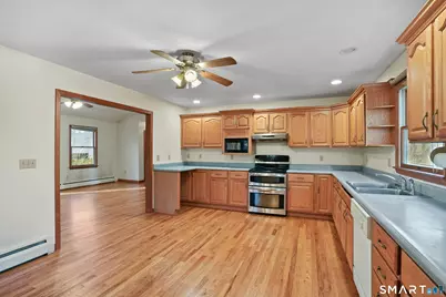 64 Portland Avenue, Redding, CT 06896 - Photo 3