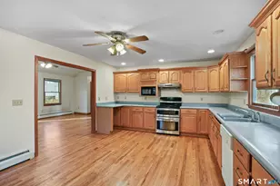 64 Portland Ave, Redding, CT 06896 - Photo 3