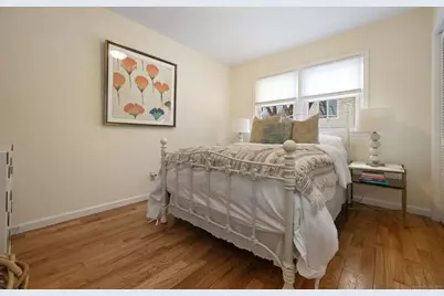 318 Pine Creek Avenue, Fairfield, CT 06824 - Photo 11