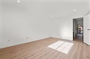 65 Patricia Rd, Bridgeport, CT 06606 - Photo 7