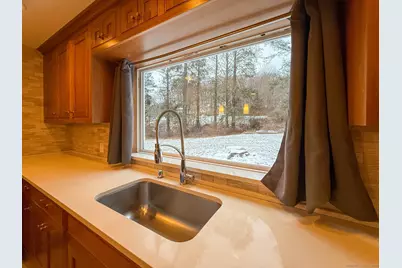 2 Maple Lane, New Fairfield, CT 06812 - Photo 7