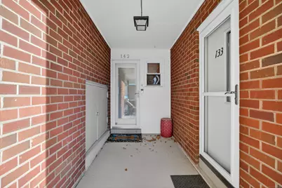 142 West Walk #142, West Haven, CT 06516 - Photo 3