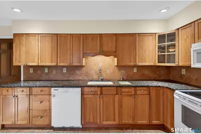 29 Legendary Road, East Lyme, CT 06333 - Photo 13