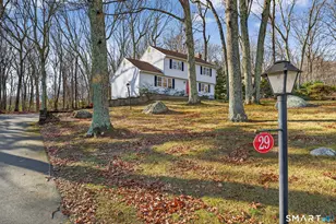 29 Legendary Rd, East Lyme, CT 06333 - Photo 5