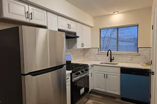 790 1st Ave, West Haven, CT 06516 - Photo 15