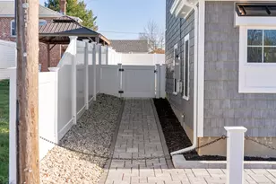 44 Hartford Ave, Old Lyme, CT 06371 - Photo 3