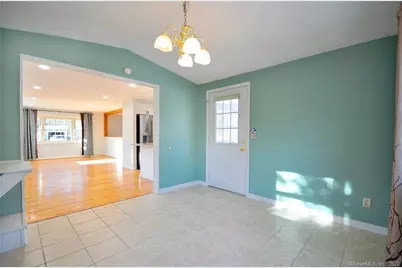 44 Simsbury Manor Drive, Simsbury, CT 06089 - Photo 11