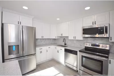 44 Simsbury Manor Drive, Simsbury, CT 06089 - Photo 5