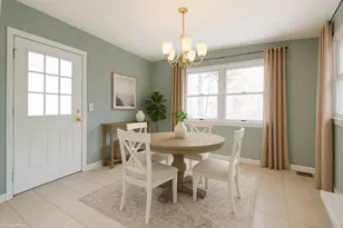 44 Simsbury Manor Dr, Simsbury, CT 06089 - Photo 9