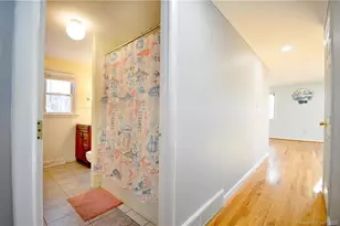 44 Simsbury Manor Dr, Simsbury, CT 06089 - Photo 19