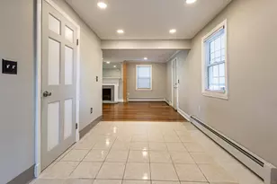 179 Manchester St, Hartford, CT 06112 - Photo 9