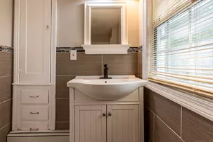 179 Manchester St, Hartford, CT 06112 - Photo 19