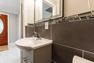 179 Manchester St, Hartford, CT 06112 - Photo 15