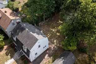 179 Manchester St, Hartford, CT 06112 - Photo 33