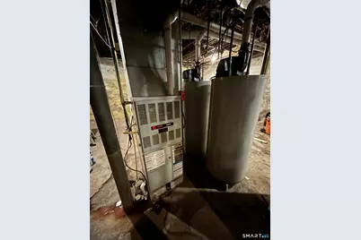 126 Tremont Street, Ansonia, CT 06401 - Photo 23