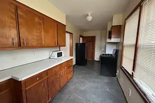 126 Tremont St, Ansonia, CT 06401 - Photo 9