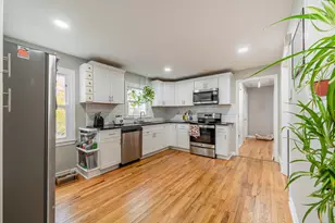 1172 Wintergreen Ave, Hamden, CT 06514 - Photo 3