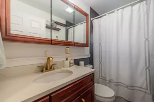 1172 Wintergreen Ave, Hamden, CT 06514 - Photo 11