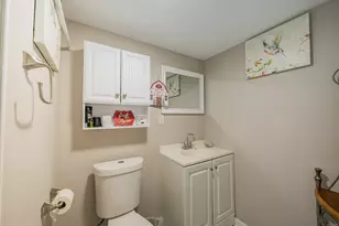 1172 Wintergreen Ave, Hamden, CT 06514 - Photo 15