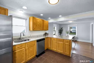 94 Benton St, Manchester, CT 06040 - Photo 15