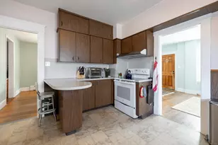 108 Radcliffe Ave, Waterbury, CT 06705 - Photo 5