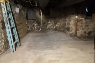 253 N Main St, Naugatuck, CT 06770 - Photo 11