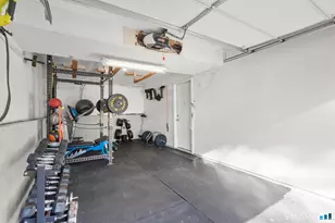 97 Racebrook Rd, Meriden, CT 06451 - Photo 25