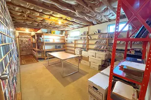 121 Richfield Rd, Bridgeport, CT 06606 - Photo 29