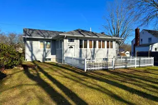 121 Richfield Rd, Bridgeport, CT 06606 - Photo 7