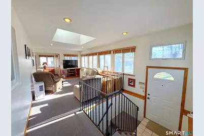 121 Richfield Road, Bridgeport, CT 06606 - Photo 15