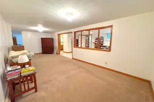 121 Richfield Rd, Bridgeport, CT 06606 - Photo 33