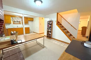 121 Richfield Rd, Bridgeport, CT 06606 - Photo 37