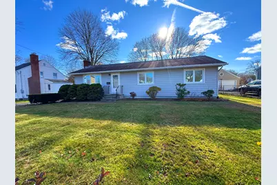 121 Richfield Road, Bridgeport, CT 06606 - Photo 1