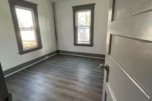 464 Wilmot Ave, Bridgeport, CT 06607 - Photo 9