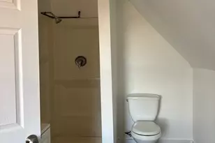 464 Wilmot Ave, Bridgeport, CT 06607 - Photo 11