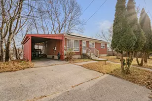 15 Chapman St, Windham, CT 06226 - Photo 3