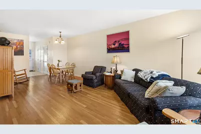 17 Dolsen Place, Stamford, CT 06901 - Photo 3