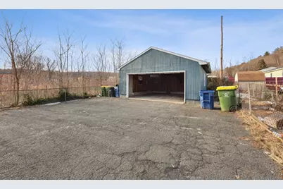 31 Sheffield Street, Waterbury, CT 06704 - Photo 5