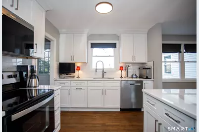 18 Richards Grove Road, Waterford, CT 06375 - Photo 3