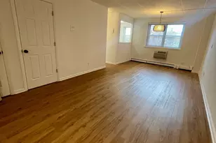 27 Northill St, Stamford, CT 06907 - Photo 9