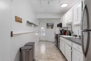 48 Wellington Dr, Farmington, CT 06032 - Photo 3