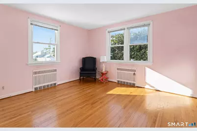 27 Glendale Circle, Stamford, CT 06906 - Photo 15