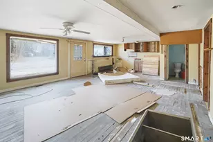 385 Putnam Pike, Killingly, CT 06241 - Photo 9