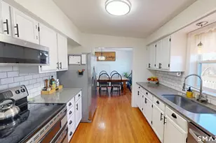 9 Adanti Ave, Ansonia, CT 06401 - Photo 11